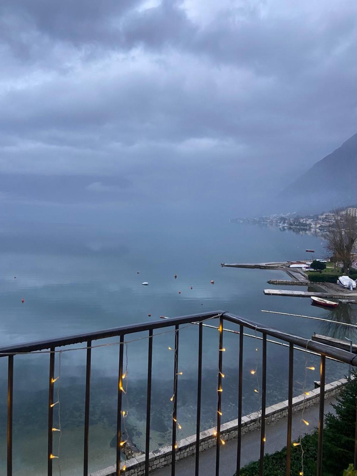 Apartment Ivanisevic 2 Kotor Exteriör bild